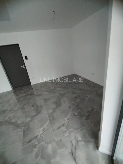 1 camera- Pacurari- Rediu - complex Don Lake View- 73000 euro - 2