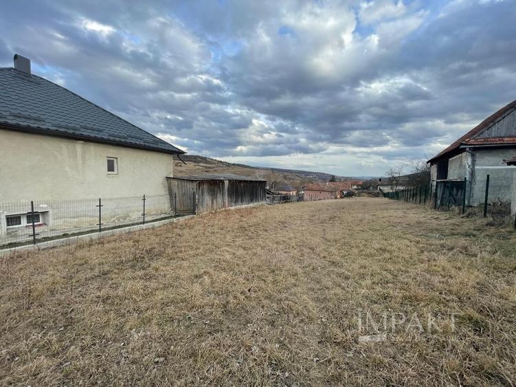 Teren intravilan in Corusu – 1087 mp!