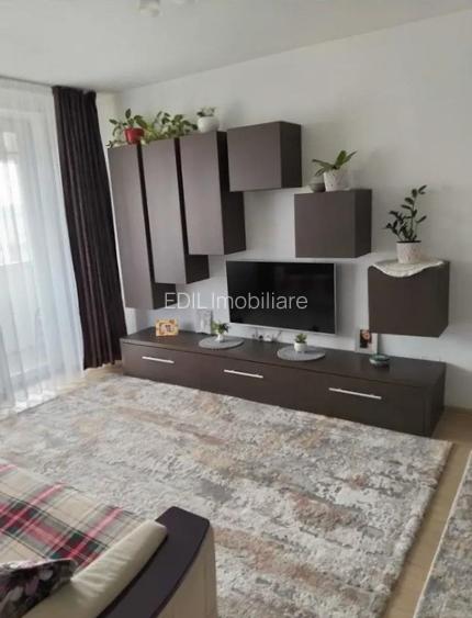 Apartament 2 camere semidecomandat in zona Mercur - 3