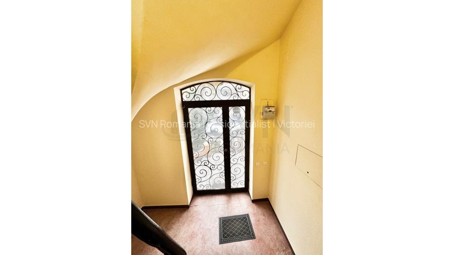 REA0123759 Capitale de vanzare 2 Apartamente plus Pod - 34