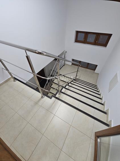 Cladire P+E de inchiriat +hala depozitare - 7