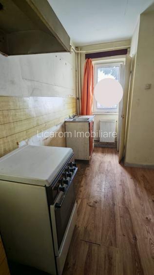 Apartament 2 camere,parter,semidecomandat,zona Coca Cola - 13