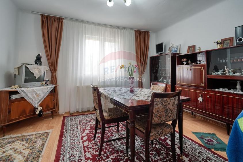 Casă / Vilă cu 6 camere de vânzare în zona Bartolomeu - 8