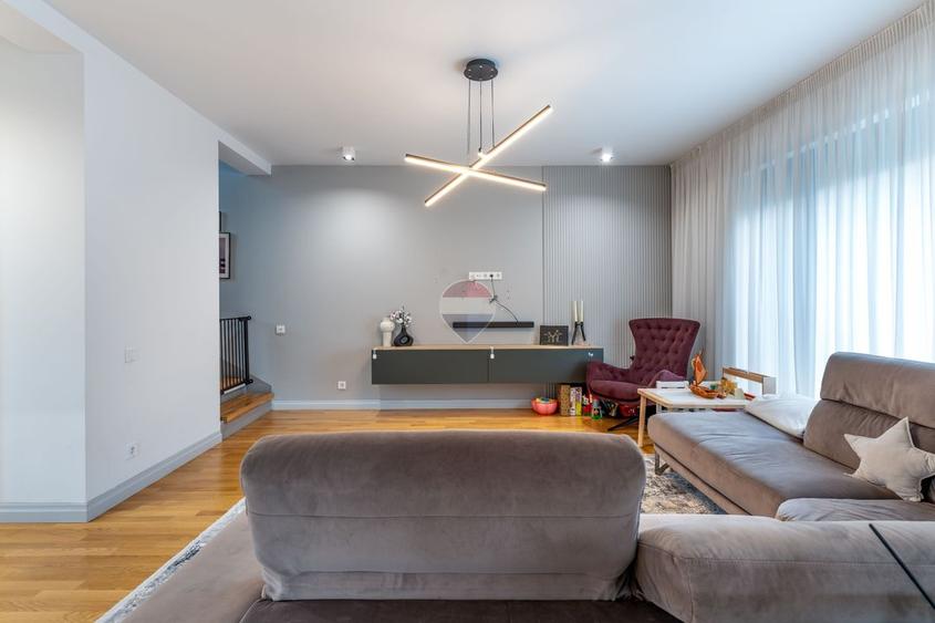 Duplex 4 camere, superfinisat, terasa, zona linistita in Someseni