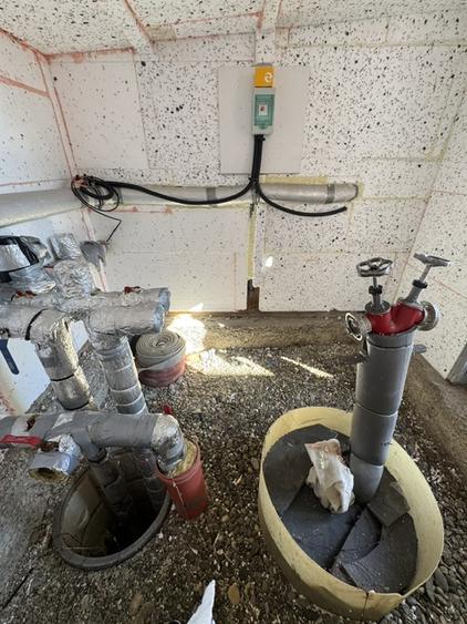 Hala de vanzare 226 mp cu 500 mp teren, Izvoare, Bacau