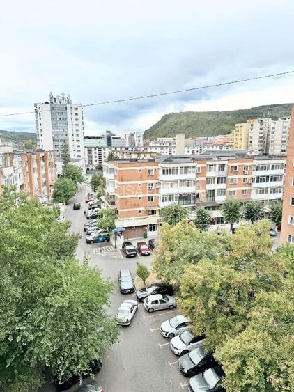Apartament 4 camere ultracentral - 100 mp