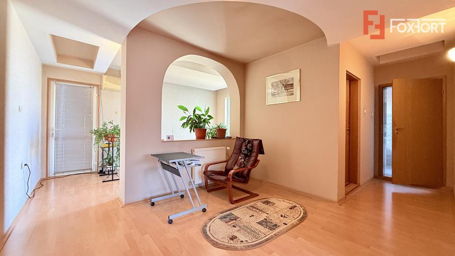 Casa individuala, 5 camere + Garaj + Piscina - Brancoveanu