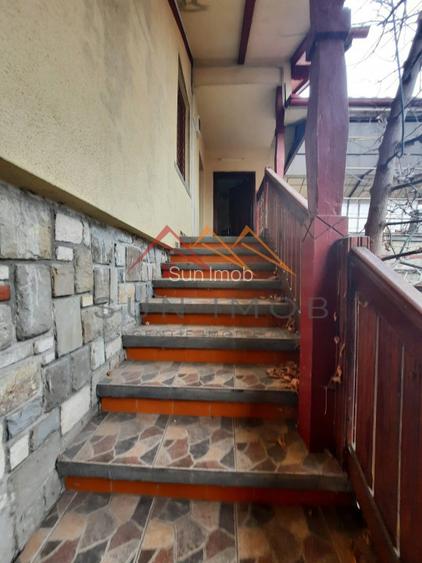 Vila 7 camere, an 1984, garaj, terasa, teren 604 m2, Poiana Campina,PH - 5