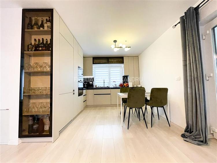 Casa cu 3 camere, 400mp, de vanzare in Miroslava-Ciurbesti. Comision 0 - 4