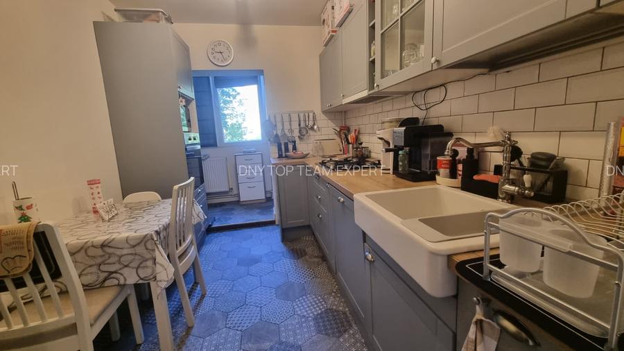 Apartament 4 camere, centrală proprie, parcare, 5 min metrou Apărătorii Patriei - 12