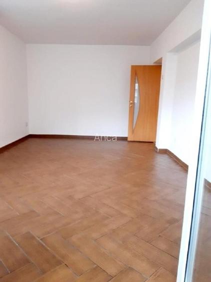 Inchiriere  de la proprietar apartament 3 camere decomandate Bdul.Decebal  - 12