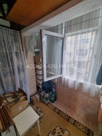 Poarta 6 liceul Blaga- apartament 4 camere decomandat cu gaze - 15