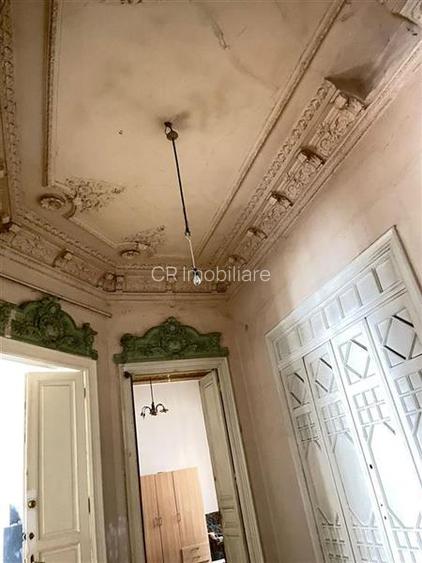 Vanzare vila Piata Universitatii - 6