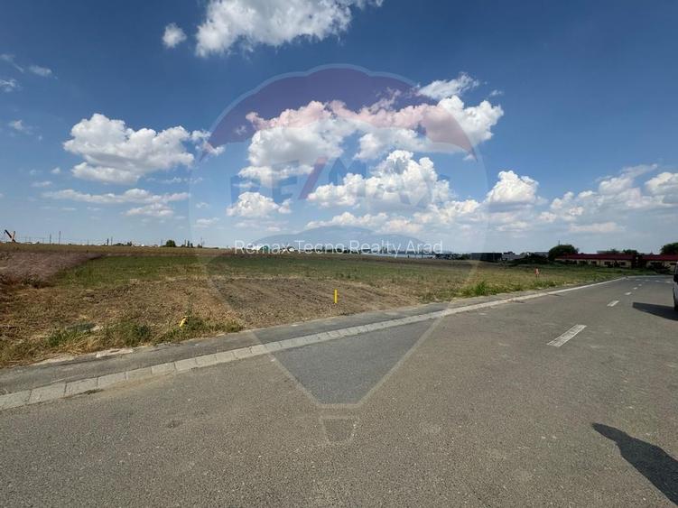 Teren intravilan de 435 m² cu utilități – gata pentru construcție! - 4