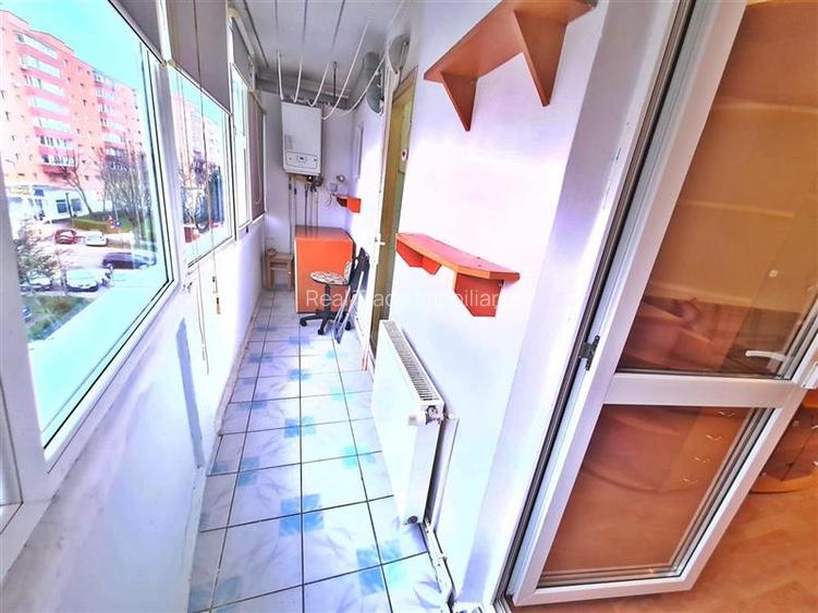 Apartament 3 camere decomandat, etaj intermediar Astra-Carpatilor - 10