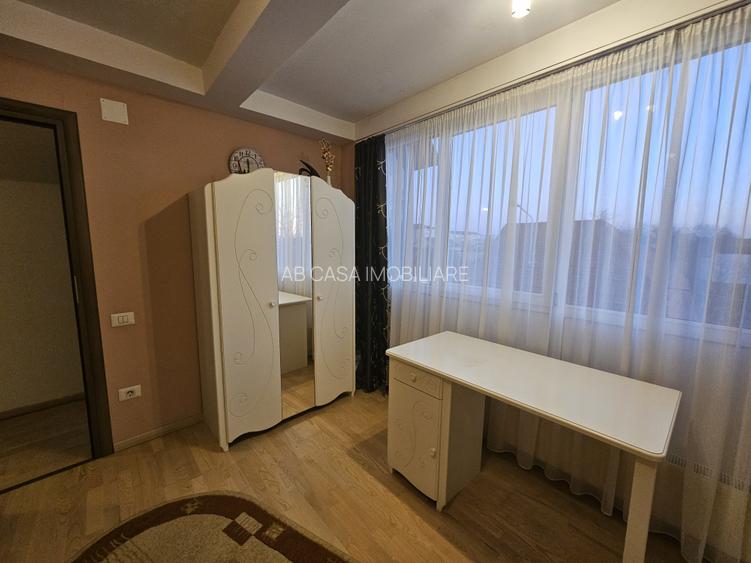 Imobil P+2E+M, cu spațiu comercial, zona Spitalul Județean, comision 0% - 7