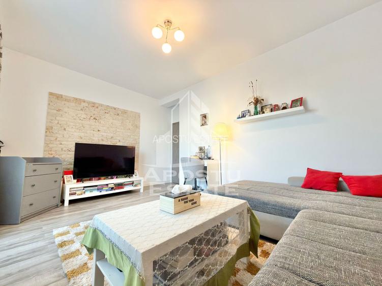 Apartament cu 2 camere, decomandat, la etajul 1 in Giroc la asfalt. - 2