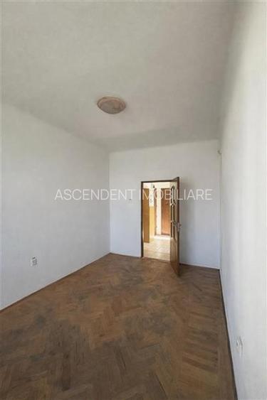 Spatiu vizibil,acces dublu,trafic intens,3 incaperi,flexibil:servicii&comert - 6