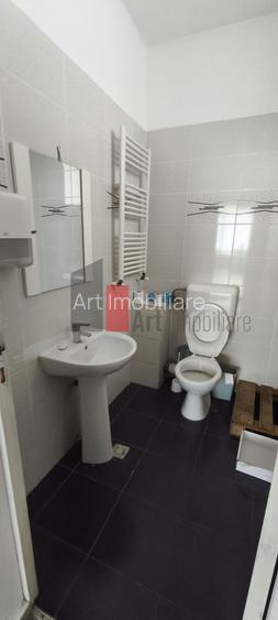 Spatiu comercial 2 etaje stradal, compartimentat - 6
