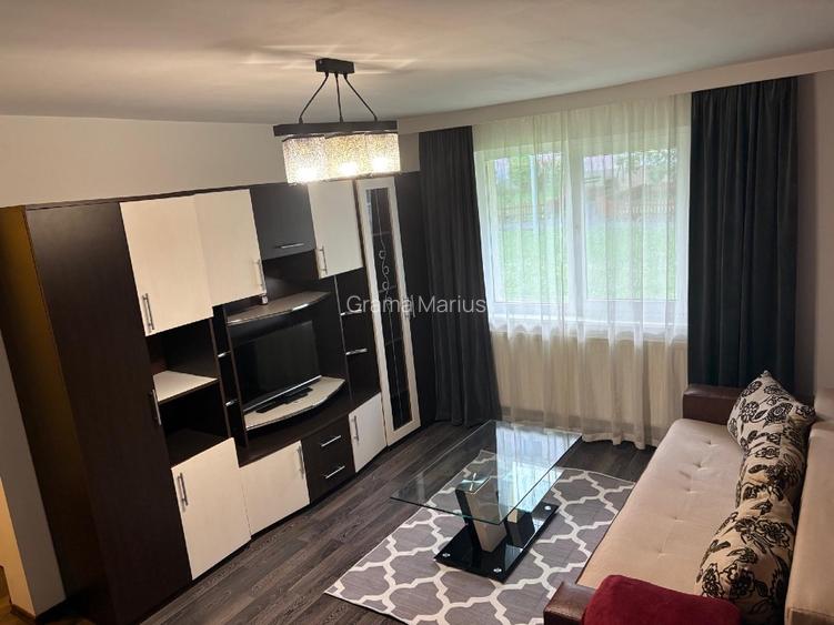 Vând apartament cu 2 camere în cartier Simeria  - 2