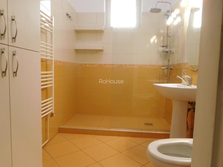 apartament in casa, zona centrala - 8