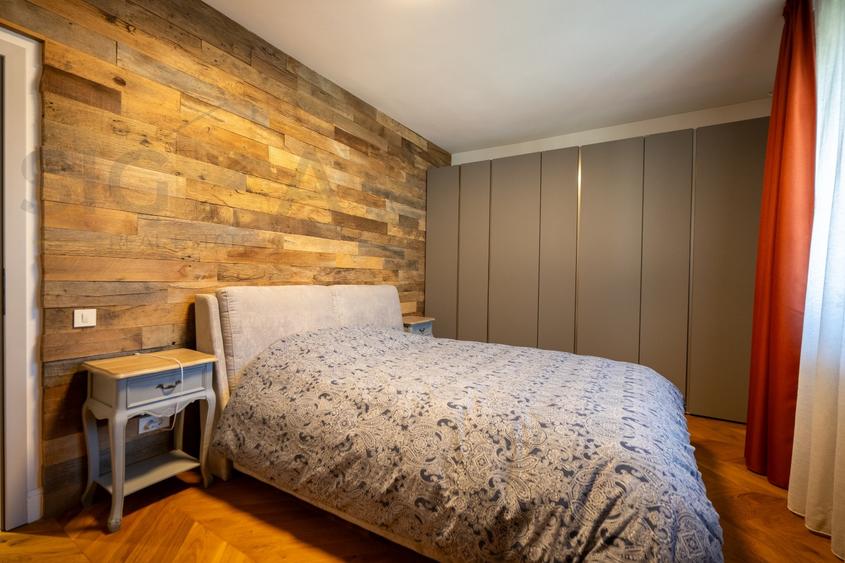 Apartament central, 4 camere, 146 mp, langa UMF si Casa de Cultura a Studentilor