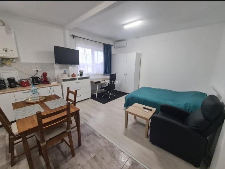 Proprietar închirierez garsonieră  - 4