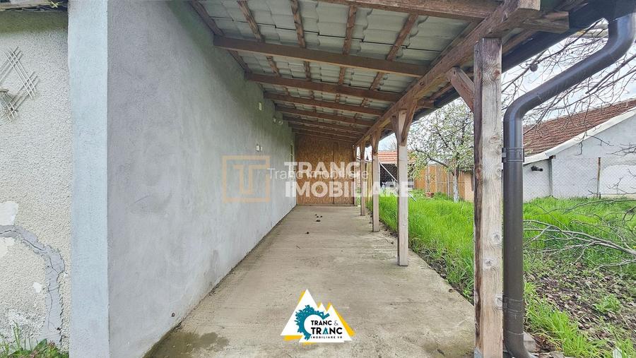 Casă cu 2 camere în stil tradițional, în Iratoșu - 7