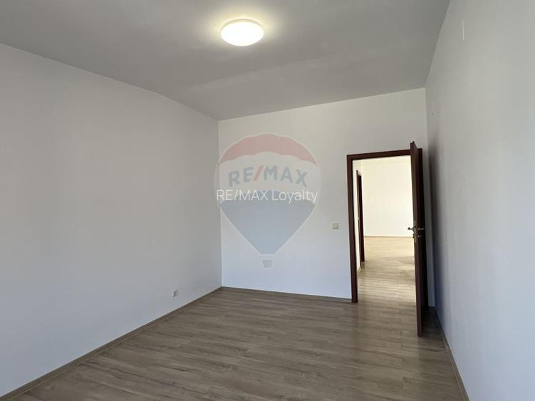 La inchiriat apartament 3 camere si parcare in Voluntari - 12