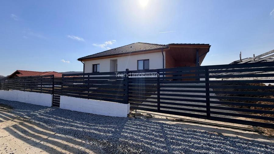 Casa in Corusu - mobilier personalizat si teren de 725mp - 20