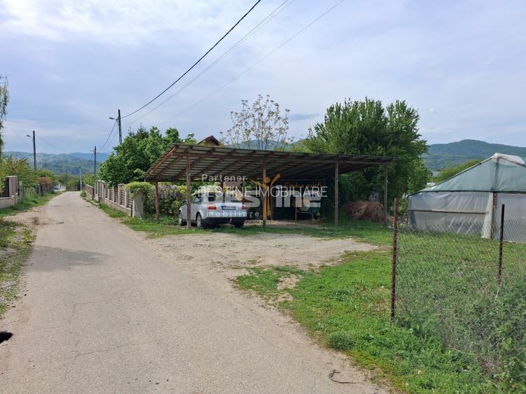 Loturi teren intravilan în Dăești, cu utilități complete, solar și garaj - 2