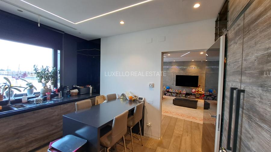 APARTAMENT 4 CAMERE CU SCARA INTERIOARA TIP LOFT -ULTRA LUX - 11