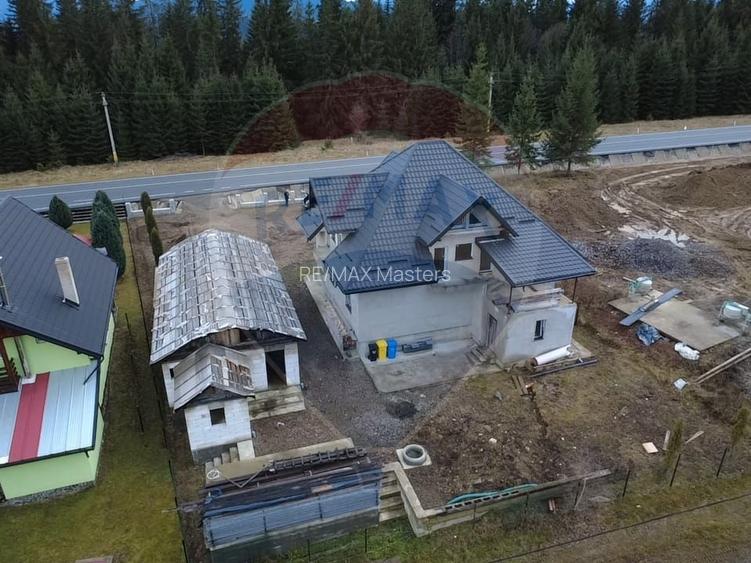 Casă / Vilă cu 8 camere de vânzare - 5