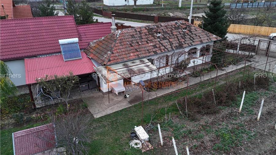 Casa tip parter + beci si teren 4684 mp in Candesti, Vernesti - 4