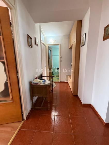 Apartament 3 camere structura decomandata,întrare Racadau - 4