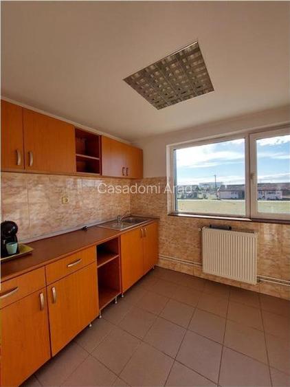 Hala cu birouri in apropiere de autostrada - 10