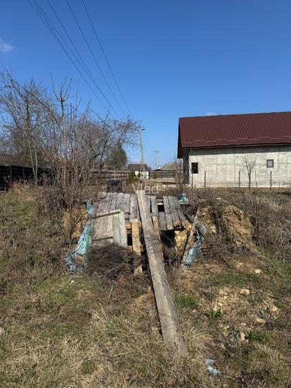 Teren 1797mp Dobrovăț-Ruși | Lângă Pădure | Gard Aluminiu & Fântână - 2