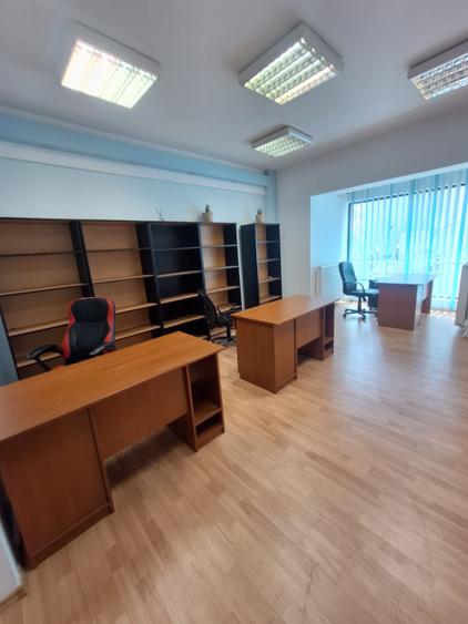 Bd. Mamaia, spatiu 47 mp., cladire de birouri