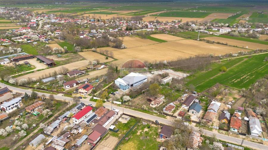 Hala industriala de vanzare, 858 mp, Teren 5.400 mp, DN71 Contești