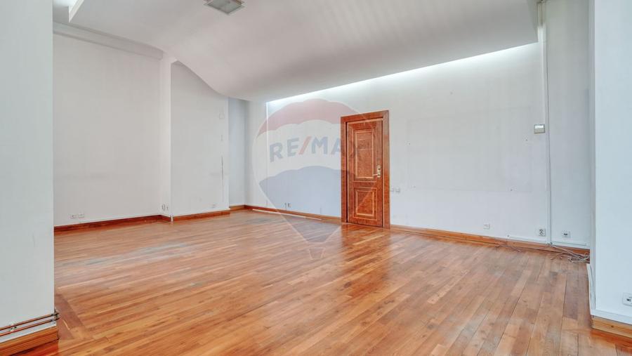 Birou de închiriat în clădire de birouri, Brașov, lângă Prefectura