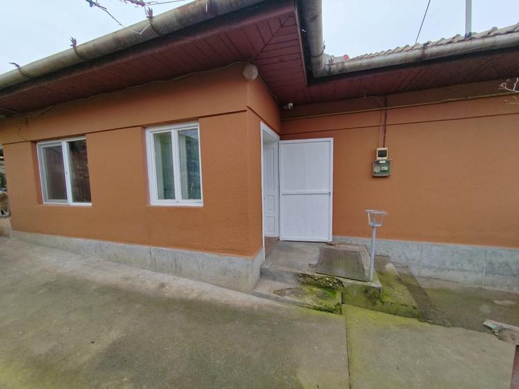 Mureseni,casa 2 camere teren 650 mp