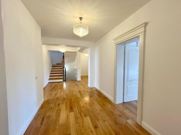 Pipera zona Cambridge -vila inchiriat