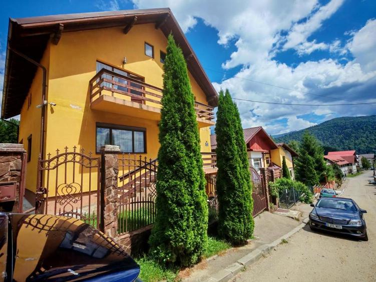 Busteni Kalinderu Vila 5 dormitoare supr 250mp