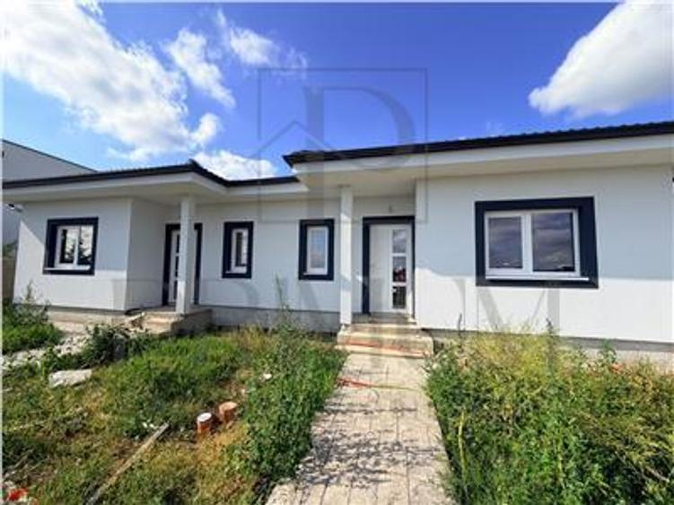 DUPLEX PE PARTER, FINISAJE LA ALEGERE, APROAPE STRADA PRINCIPALA