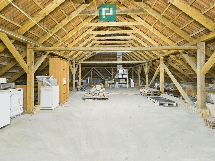 Casă modernă cu 2 corpuri, 5 camere în Pecica