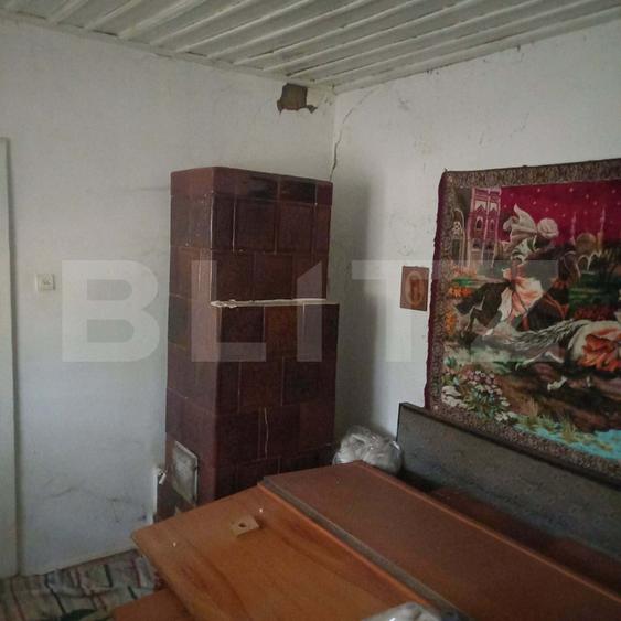 CASĂ DE RENOVAT PE TEREN DE 910 MP – ORBEASCA DE SUS