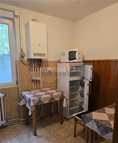 Apartament de inchiriat 2 camere, semidecomandat 46m², et.1/4, parcare - 8