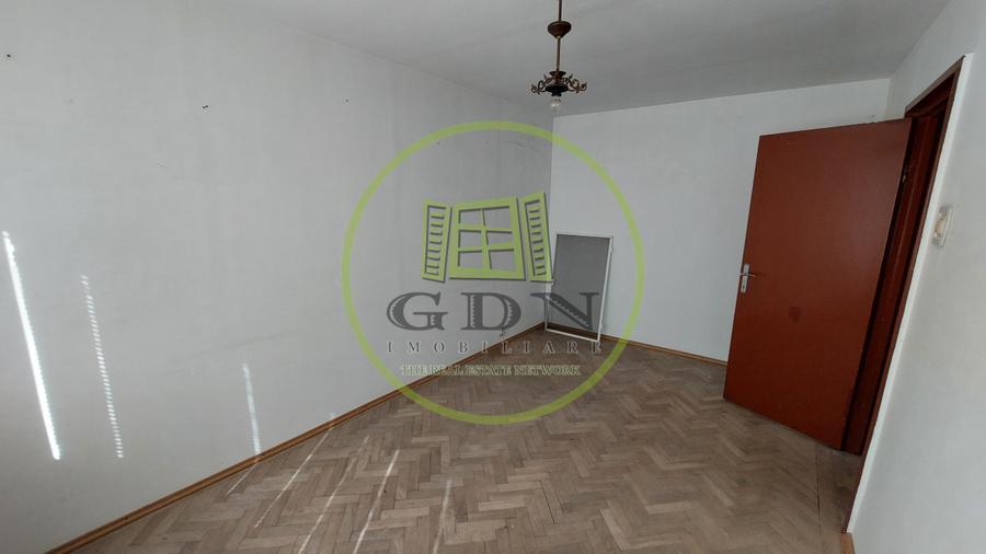 Apartament doua camere semidecomandat, 50 mp, cartier Brazda zona Big Family