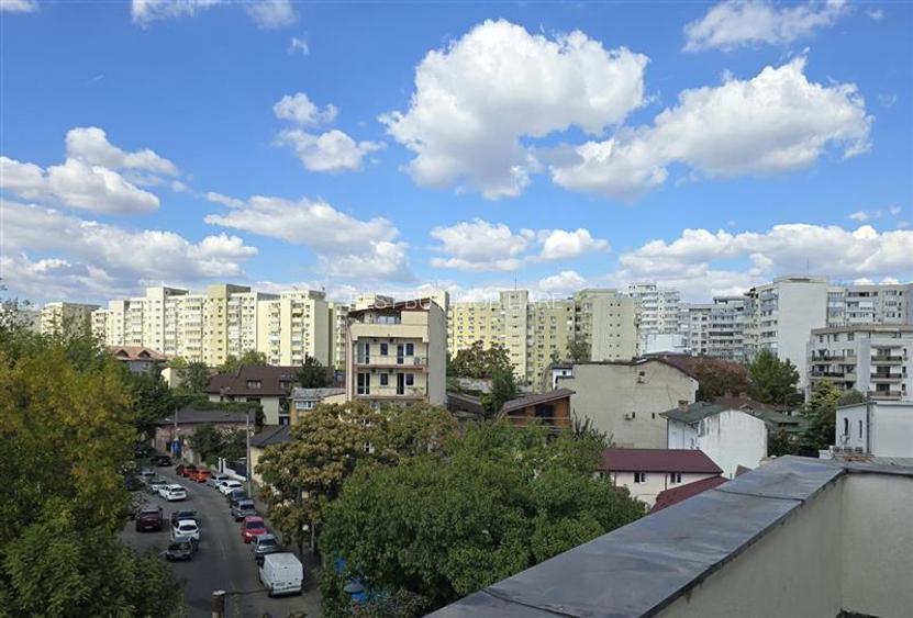 AP.3 CAMERE MOBILAT UTILAT SECTOR 1 ZONA CUZA - TITULESCU - 29