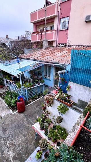 Casă / Vilă cu 3 camere de vânzare pe strada Domnească, Galați